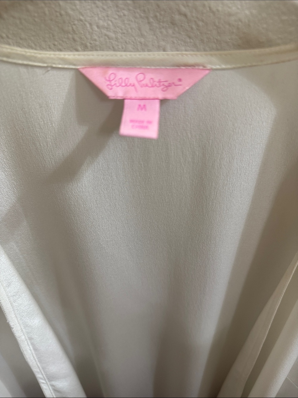 Lilly Pulitzer Cream topper with Multicolor Wave Border - Picture 8 of 12